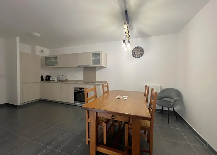 Apartment Cosy Pour 5 Pers. A Avec Balcon Et Equipements Complets - Fr-1-474-213 *